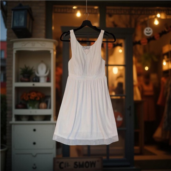 Autumn 🍁 Layered White Sleeveless Dress Fall • Party • Homecoming Formal Light - Picture 1 of 15